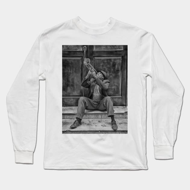 Trumpeter in the old town of Havana in Cuba Long Sleeve T-Shirt by Offiinhoki